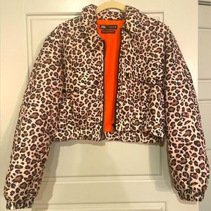 ZARA M cheetah print puffer jacket